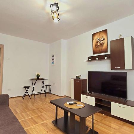 Apartament Confort Hd Хунедоара Экстерьер фото